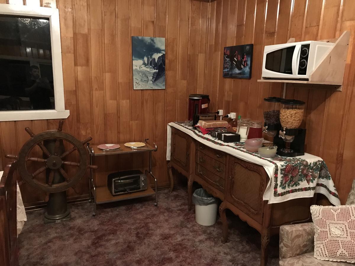 Antiguos Bed And Breakfast Пуерто Наталес Екстериор снимка