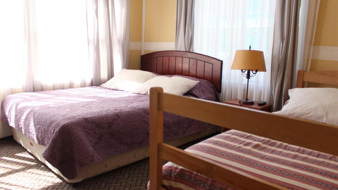 Antiguos Bed And Breakfast Пуерто Наталес Екстериор снимка