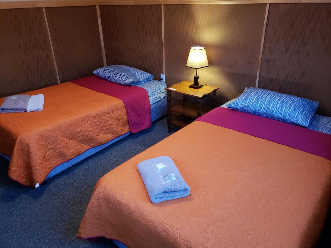 Antiguos Bed And Breakfast Пуерто Наталес Екстериор снимка