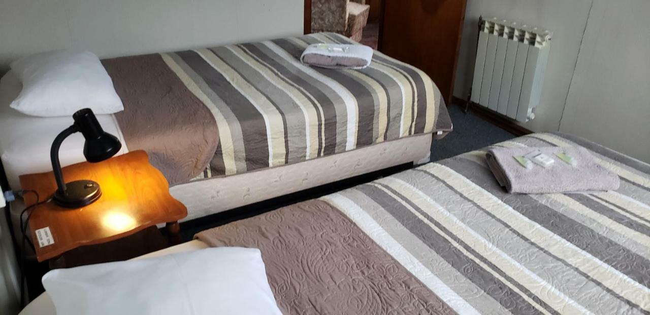 Antiguos Bed And Breakfast Пуерто Наталес Екстериор снимка