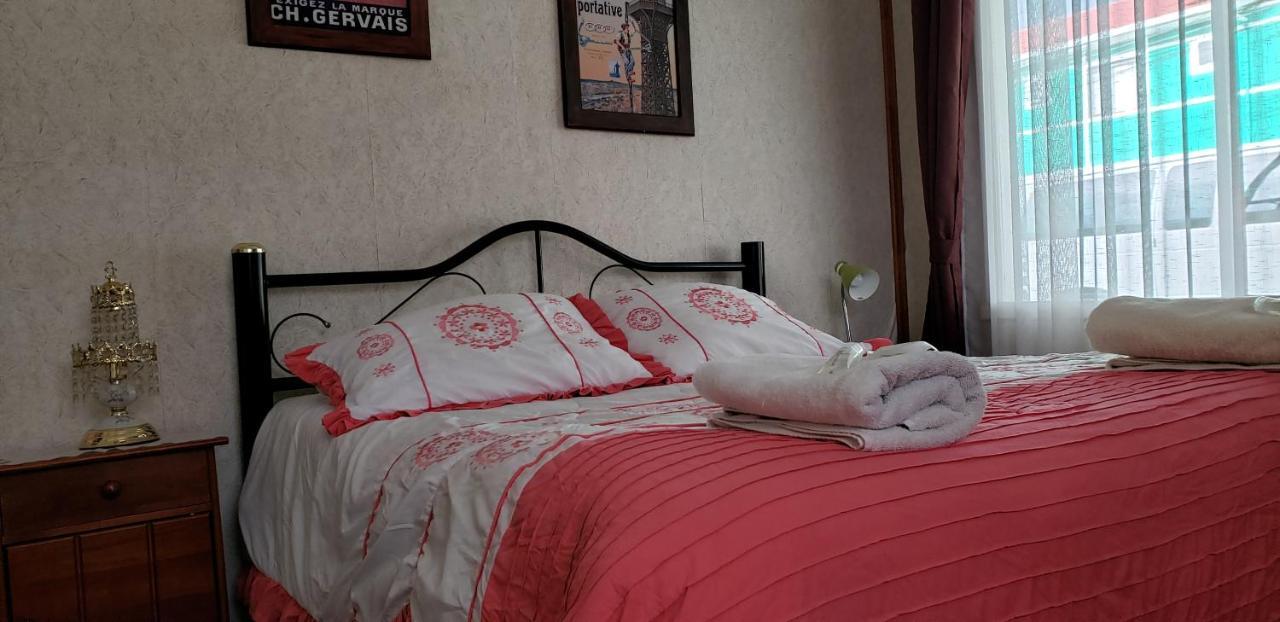 Antiguos Bed And Breakfast Пуерто Наталес Екстериор снимка